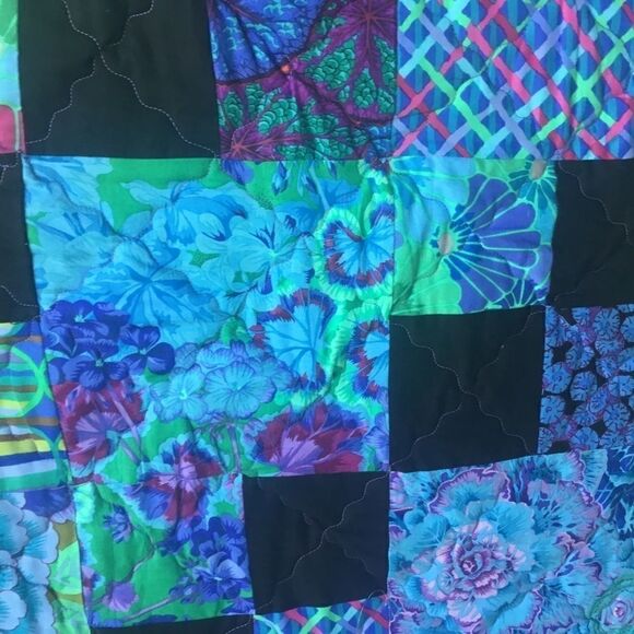 Handmade Lap Quilt - Picture 5 of 15